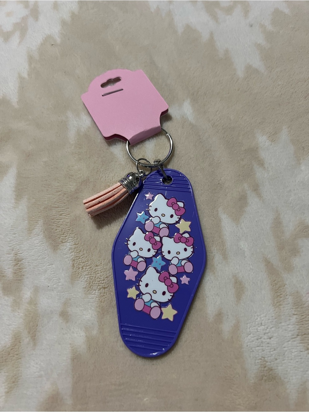 Hello Kitty Keychain ✨ - Picture 2 of 3